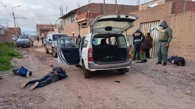 Puno. Sujetos detenidos en Juliaca son sospechosos de dos presuntos delitos. Foto: PNP