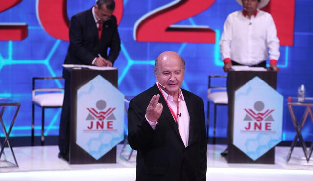Hernando De Soto fue considerado el mejor participante del segundo debate presidencial, según encuesta de La República. Foto: Aldair Mejía