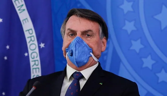 Jair Bolsonaro se mostró en contra de las medidas sanitarias para evitar la propagación de la COVID-19. Foto: AFP