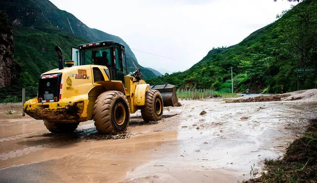 Gobierno Regional de Amazonas ya recuperó una parte de la carretera a la altura del distrito de Churuja. Foto: Facebook