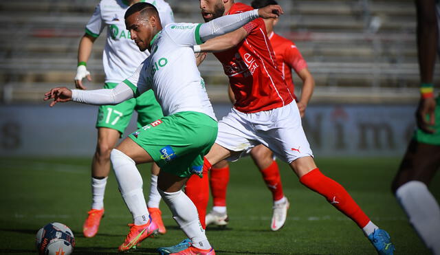 En las 15 jornadas que Saint Étienne jugó este 2021, Miguel Trauco estuvo presente en 14 partidos. Foto: AFP