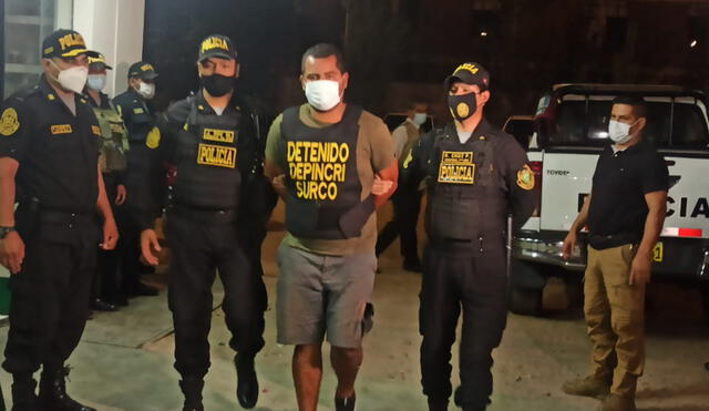 Pedro Briones Blas fue llevado a la Comisaría de Chacarilla, donde se conoció que tiene antecedentes por tenencia ilegal de armas. Foto: César Zorrilla URPI-GLR
