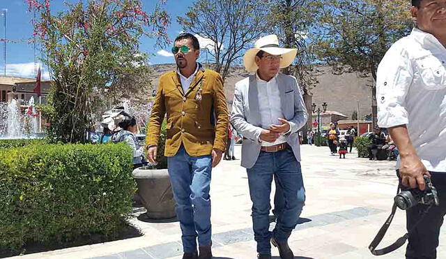 En apuros. Gobernador Cáceres implicado en irregularidades en obra de Jardín del Colca.