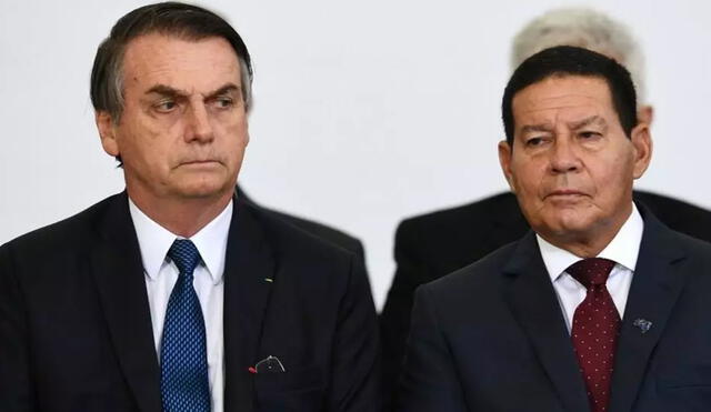 Mourão (der.) parece haber avivado las diferencias entre los países liderados por Bolsonaro (izq.) y Fernández. Foto: AFP