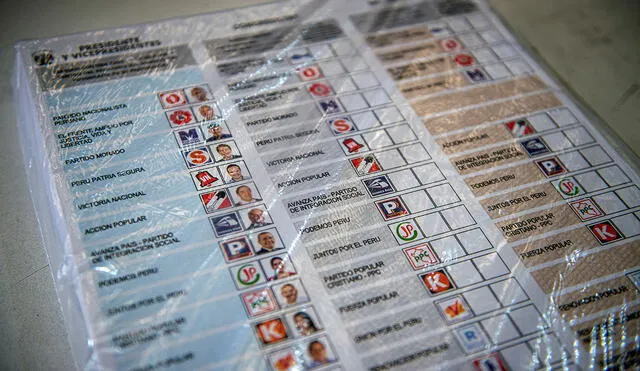 Casi 20 personas aspiran a presidir Perú y en España también se decidirá quién será. Foto: AFP