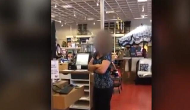 Mujer grabó la agresión ocurrida en un centro comercial en Florida (EE. UU.). Foto: captura video