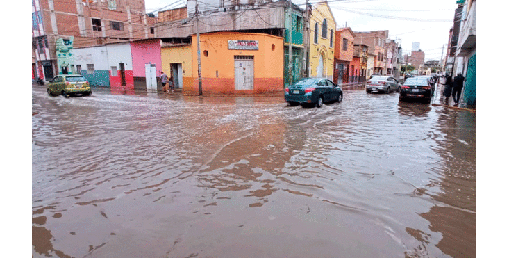 Los diferentes sectores de Chiclayo se inundaron a consecuencias de las lluvias registradas en las últimas horas. Foto: difusión