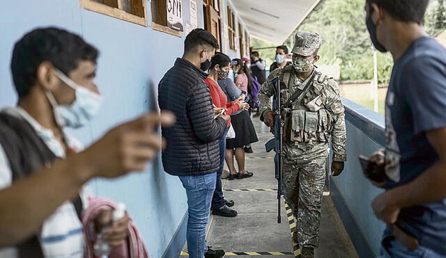 Cajamarca. En Tacabamba, el Ejército colaboró en el orden. Foto: Aldair Mejía / La República