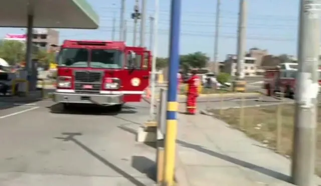 Los bomberos llegaron para controlar la situación. Foto: captura Canal N