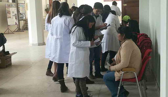 Norma. Estudiantes de Medicina piden plazas de internado.
