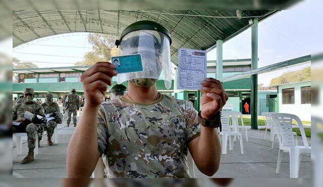 Proceso de vacunación al personal militar se realizó bajo protocolos de bioseguridad. Foto: cortesía Minsa