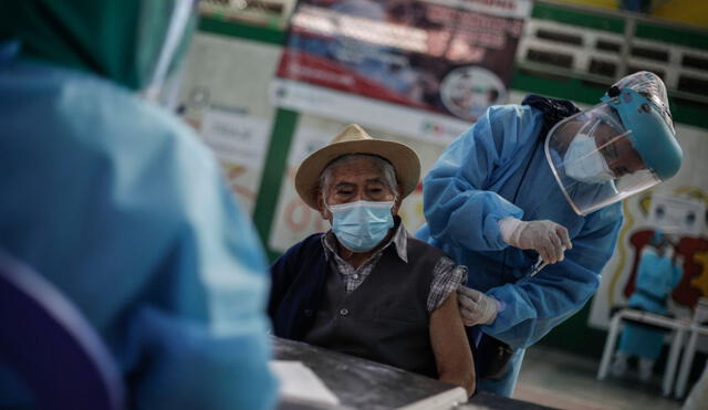 Perú está aplicando su nuevo plan de vacunación contra la COVID-19. Foto: Rodrigo Talavera/La República