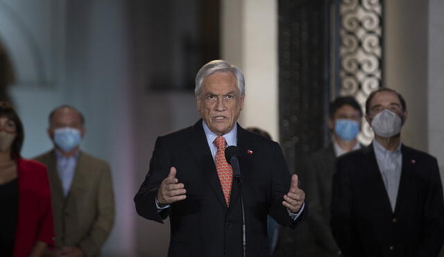 Piñera afirmó que su Gobierno irá al Tribunal Constitucional (TC) si el Congreso aprueba el proyecto que permitiría un tercer retiro de ahorros desde las AFP. Foto: AFP