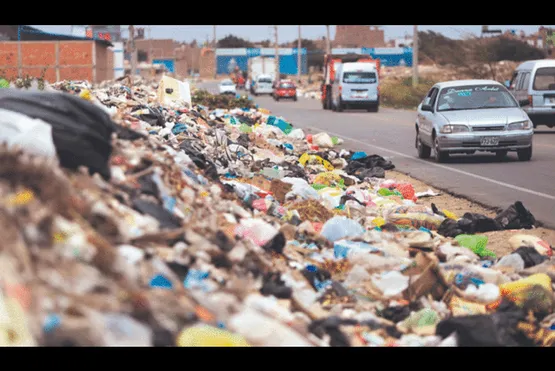 La falta de logística impide revertir el problema en la gestión integral de los residuos sólidos. Foto: La República