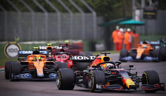 El piloto de Red Bull se impuso en la segunda ante Lewis Hamilton (Mercedes y Lando Norris (McLaren). Foto: Fórmula 1