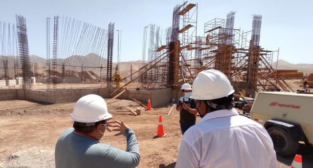 Burgomaestre supervisó la construcción del nuevo camal en Moquegua. Foto: Municipalidad Mariscal Nieto