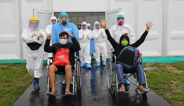 Pacientes salen de alta del Hospital Blanco de Iquitos tras vencer a la COVID-19 Foto: EsSalud