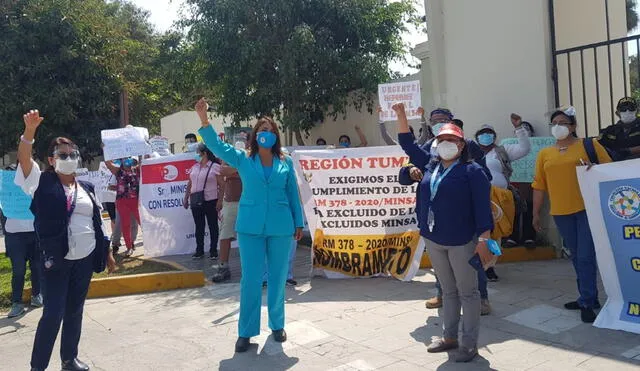 Profesionales de la salud exigen el nombramiento de 6.000 colegas suyos. Foto: Gianella Aguirre/URPI-LR