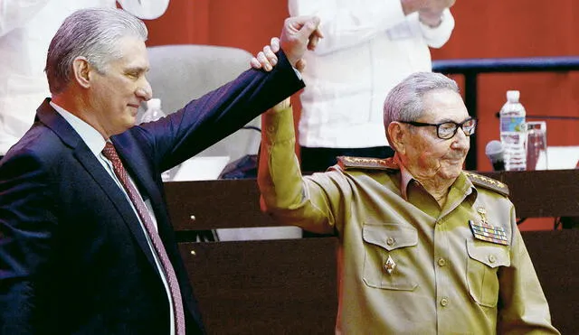 Salida. El último de los Castro seguirá siendo fundamental en decisiones importantes. Foto: AFP