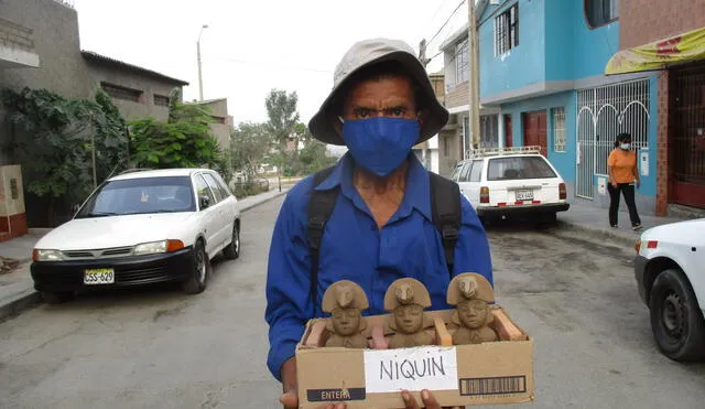 Enrique Niquin con sus cerámicas. Foto: Enrique Niquin/Facebook