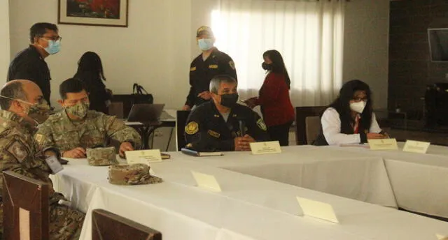 Autoridades sostuvieron una reunión este martes donde se tomaron varios acuerdos. Foto: Comando Covid de Arequipa.