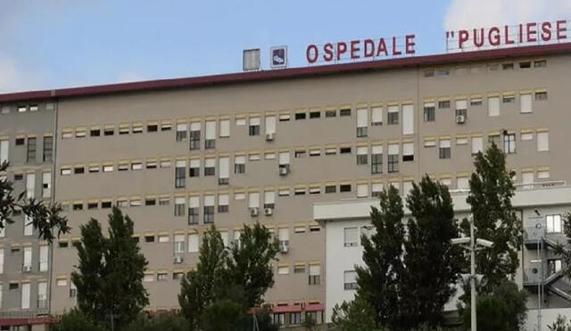 En el hospital Pugliese Ciaccio (sur de Italia) fueron procesadas otras 57 personas por también incurrir en absentismo. Foto; La Repubblica