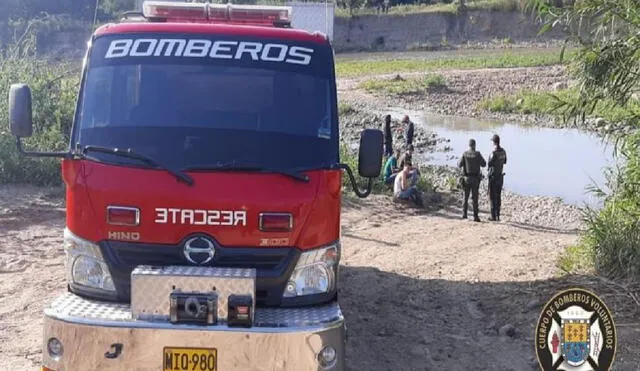 Habitantes del sector, miembros de la Policía y el Cuerpo de Bomberos Voluntarios de Cúcuta hallaron los cuerpos sin vida de la familia venezolana. Foto: El Tiempo