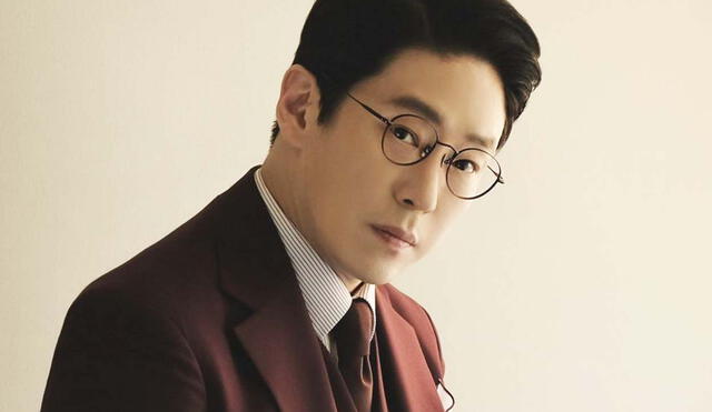 Uhm Ki Joon es Joo Dan Tae, personaje que vuelve a hacer de las suyas en la tercera temporada de The Penthouse. Foto: SBS