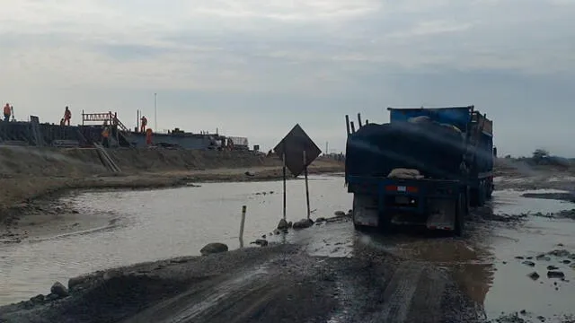 Desborde del río La Leche afecta a transportistas de carga pesada y pasajeros. Foto: difusión