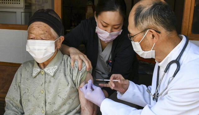 La cantidad de vacunas de Pfizer que ha llegado a Japón es poca debido a la falta de suministros a nivel global. Foto: AFP
