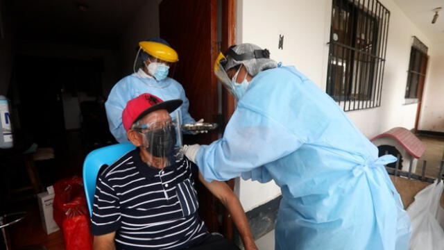 Las vacunas fueron aplicadas en Pucusana y Santa María del Mar. Foto: Minsa