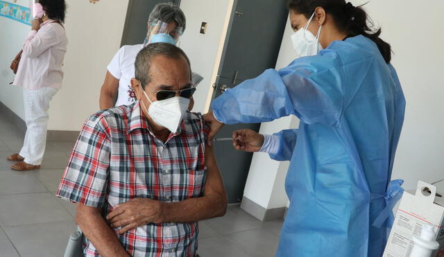 Este sábado 24  de abril se inició el proceso de vacunación en Piura. Foto: Gore Piura