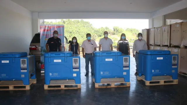 Autoridades de Condorcanqui recibieron 49 congeladoras para vacunas COVID-19. Foto: Gobierno Regional de Amazonas.