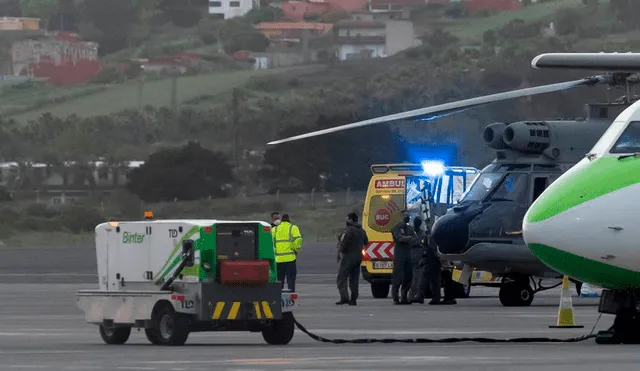 Un helicóptero trasladó a tres sobrevivientes que tenían hipotermia al momento del rescate. Foto: EFE