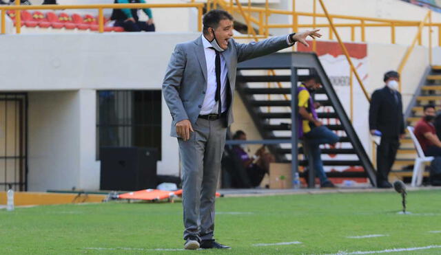 Claudio Vivas inició su tercera etapa en el fútbol peruano con derrota. Foto: Liga 1