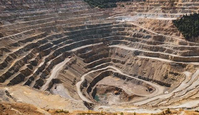 El sector minero en el Perú es uno de los pilares de la economía peruana y exportaciones.​ Foto: InterNexa Perú