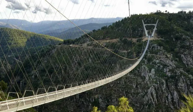 El puente Arouca 516 ha destronado el récord establecido en 2017 por el puente Charles Kuonen en los Alpes suizos, de 494 metros de largo. Foto: Sputnik