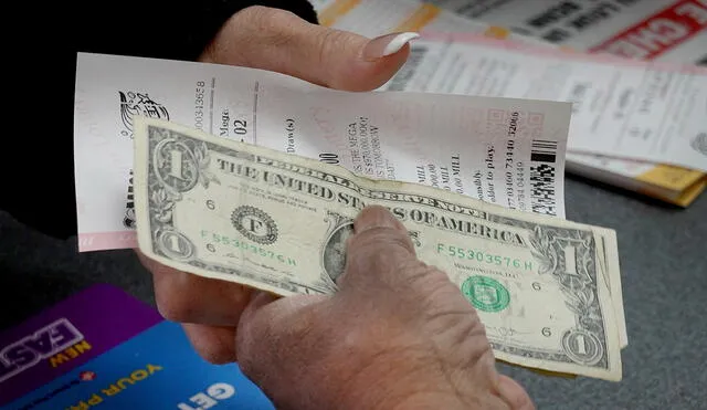 La divisa estadounidense culminó en caída por cuarta semana seguida. Foto: AFP