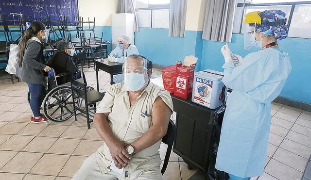 Hasta el 1 de mayo se registró el fallecimiento de 312 pacientes con COVID-19. Foto: Félix Contreras/La República