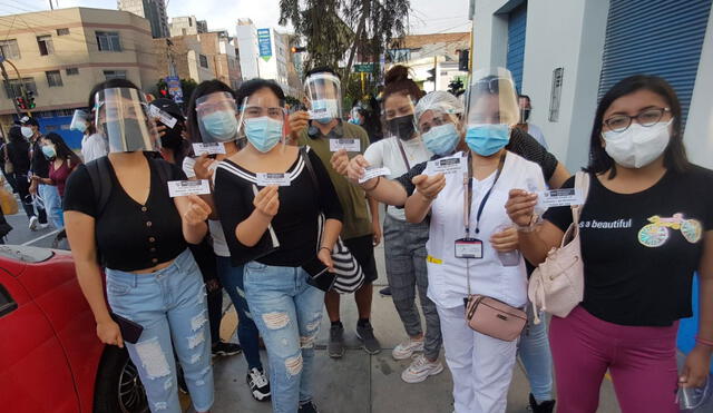 Algunos jóvenes tuvieron que viajar a Lima para ser inmunizados. Foto: Grace Mora/URPI-LR
