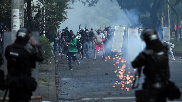 Protesta en Colombia continuaron este domingo 2 de mayo. Foto: EFE