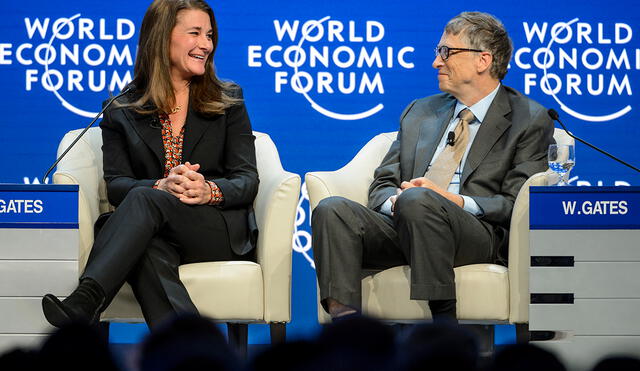 Melinda y Bill Gates en una sesión en el Centro de Congresos durante la reunión anual del Foro Económico Mundial (FEM) en Davos, en 2015. Foto: AFP