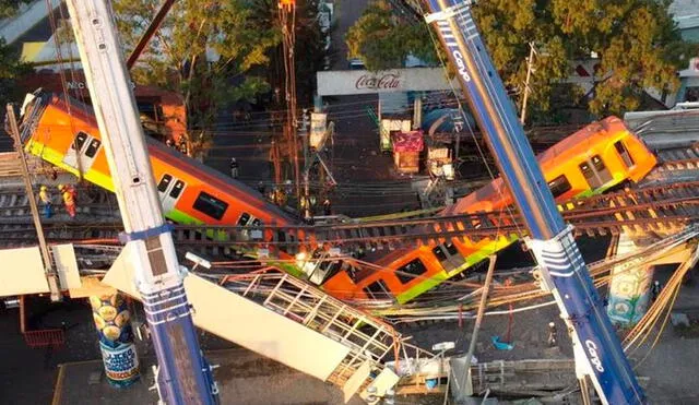 Imagen realizada con un dron muestra el colapso de los vagones del metro en la Ciudad de México. Foto: EFE