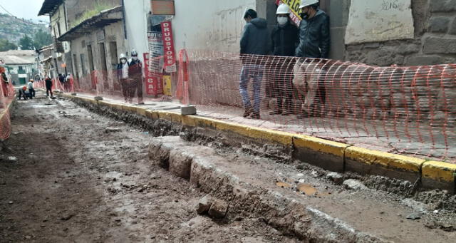 Una intervención municipal permitió conocer los daños que se habrían causado a un muro inca. Foto: Municipalidad de Cusco