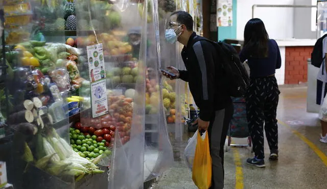 Mercados y supermercados estarán abiertos en este día. Foto: Marco Cotrina / La República