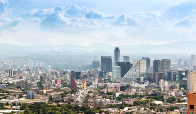 Panorama del moderno centro financiero de Ciudad de México. Foto: Suriel Ramzal