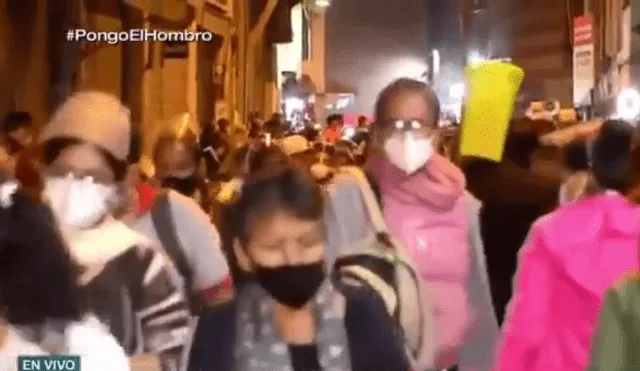 Personas no respetan el distanciamiento y usan de forma incorrecta la mascarilla. Foto: captura de TV Perú