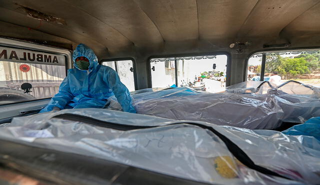 India atraviesa su peor momento en la pandemia de la COVID-19. Aunque Estados Unidos tiene peores números, el país asiático padece una ola de coronavirus más virulenta. Foto: EFE