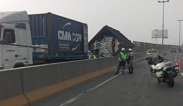 Carriles han sido cerrado ante accidente en Vía de Evitamiento. Foto: Lima Expresa