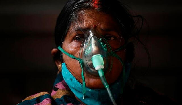 Solo 35,3 millones de los 1.350 millones de habitantes de la India han sido inoculados por completo con la vacuna Covishield de AstraZeneca. Foto: AFP